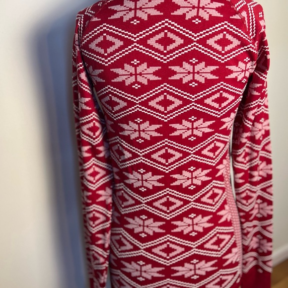 Climate at large red & white pullover top nylon & polyester blend - Picture 3 of 6